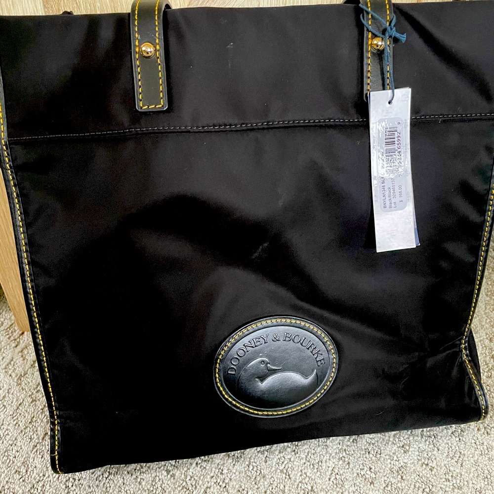 Dooney & Bourke shoulder bag